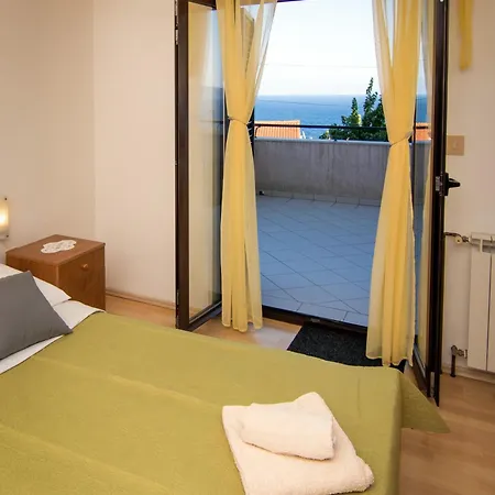 Grzin Apartment *